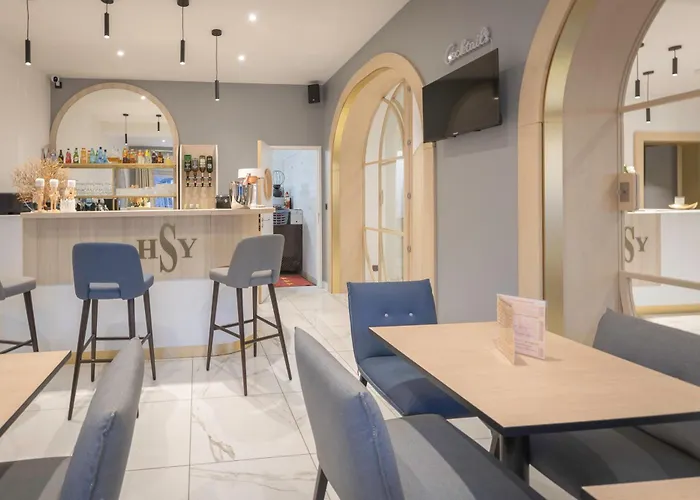 Hotel Le Saint-Yves